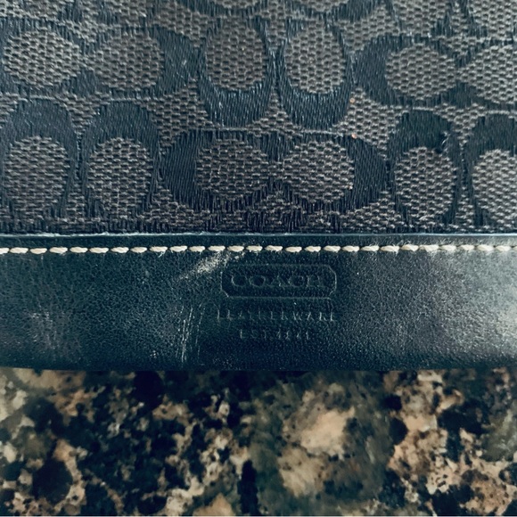 COACH Vintage Black Signature C Print Keychain Card Holder Wallet - Picture 2 of 4